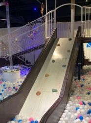 -塔塔王国·主题儿童游乐园(奥城商业广场店)