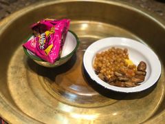 -沪小二炭火蛙锅(淮海中路美食不夜城店)