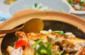 Pan-Fried and Stewed Bighead Carp