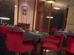-粤尚腾香居中餐厅(首都机场希尔顿店)