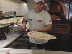 现烤披萨出炉-Mammamia意大利餐厅(古北店)