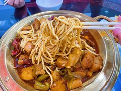 -牛一嘴·兰州牛肉面·大盘鸡(财富中心店)