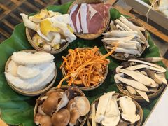-菌海森林·非遗野生菌火锅(西山区滇池路摩根道店)