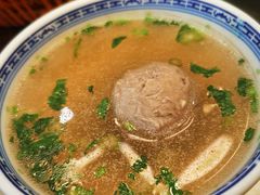 牛丸汤-潮界(LU·ONE凯德晶萃广场店)