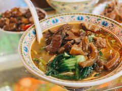 半筋半肉面-金杨拉面王小吃面馆·牛三宝面·红烧牛肉粉
