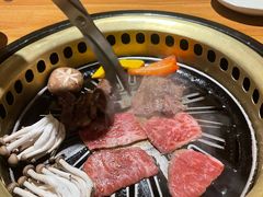 -炼火烤肉店