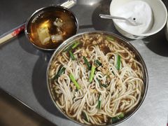 -正宗杨记普洱酸醋米线(总店)