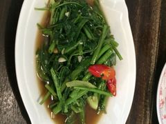 -Dang restaurant (patong phuket)