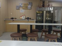 -杨铭宇黄焖鸡米饭(光谷APP广场店)