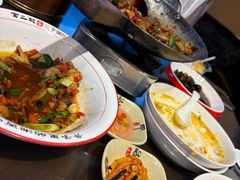 -富正毅三下锅·湘西韵味(天门山索道店)