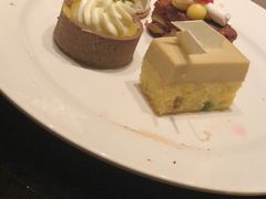 -大中华希尔顿酒店-念自助餐·嗨啤·小龙虾