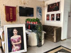 -施华洛婚纱摄影会所(范阳中路店)