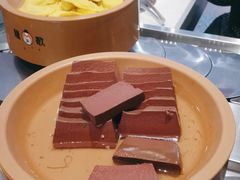 -龍歌自助小火锅(市南金茂湾店)
