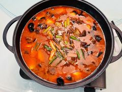 -红栌温泉山庄生态美食餐厅