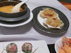 -红鼎豆捞·非遗鲍皇汤火锅(宝丰路店)