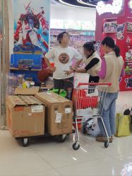 -卡通派潮品玩具折扣仓(青岛新城吾悦广场店)
