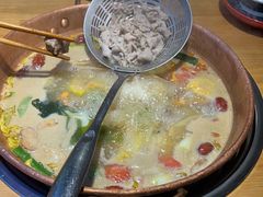 -洱火云南酸菜牛肉火锅(石景山当代商城店)