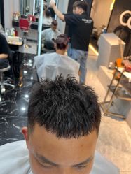 点击看大图 -TOP HAIR SALON