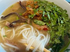 -呷佬·长沙手工米粉(金沙江路店)