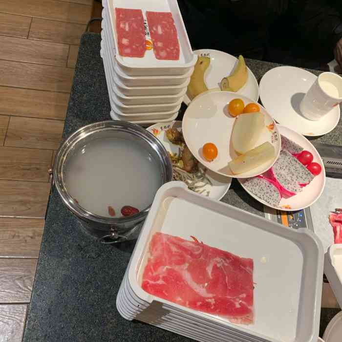 富丽园自助餐-"坦白说刚到这里时候还是觉得环境不错的,但.