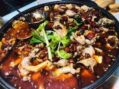 精品烤鸭-皇城根·鲁菜济南菜·吊炉烤鸭·炒鸡鱼头(济南旗舰店)