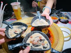 -新哥老官·畅吃123·美蛙世界(苏宁广场店)