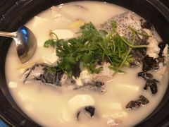 浓汤鱼头-老淳安—伴山伴湖(千岛湖开元度假村店)