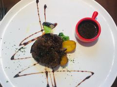 慢烤牛柳配炒蔬菜黑椒汁-卡本妮法餐厅·北京和平宾馆