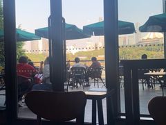 -星巴克(南宁民歌湖店)