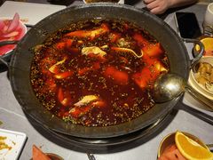 老成都麻辣红锅-吃城都·鱼蛙火锅(西玉龙街店)