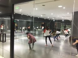 点击看大图 -5KM舞蹈街舞工作室