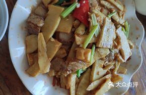 Pork Stir-fried with Winter Bamboo Shoots