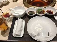 -余欢领鲜火锅(新街口店)