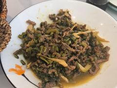 雪菜牛肉丝-食光慢宴·安吉土菜馆