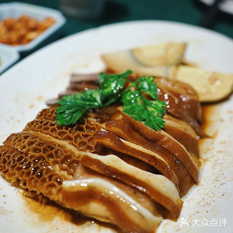 这家在新天地的瑞狮楼·潮汕会馆是一家新晋的潮汕菜馆