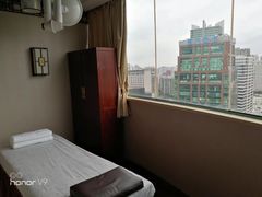 包房-裕和堂中医推拿艾灸(太古汇臻品店)