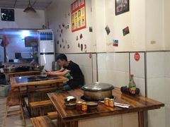 大堂-利姐牧牛匠老火锅(兰花店)