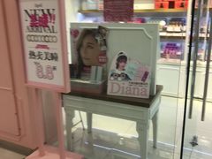 -4iNLOOK美瞳店(龙之梦购物中心虹口店)