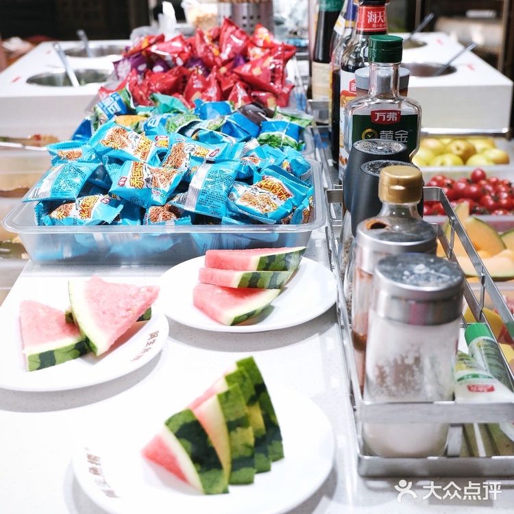 对标海底捞,南京独一家的斑鱼火锅|阿生渔捞