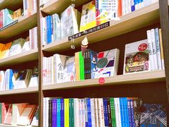 -钟书阁(群光广场店)