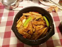 -益百岁牛尾汤(香山路店)