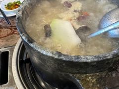 -鲁朗纳麦石锅鸡庄园