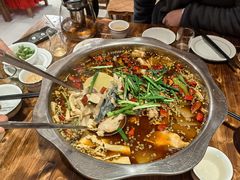 -乡土特色.冷锅鱼.牦牛肉汤锅