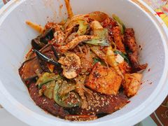 -愉肴麻辣香锅(中山路店)