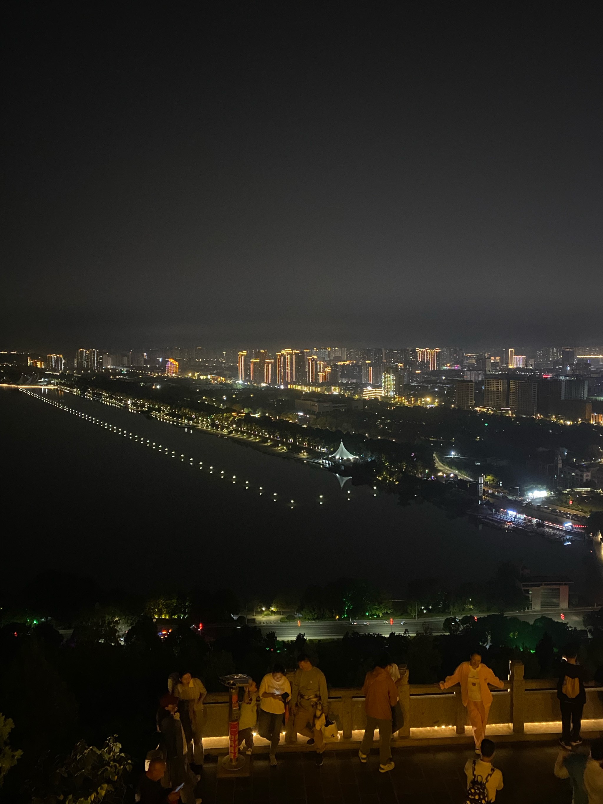 云龙山夜景图片图片