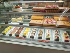 面包甜点陈列柜-BreadTalk面包新语(长寿路地铁站店)