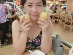 -J Daeng Seafood