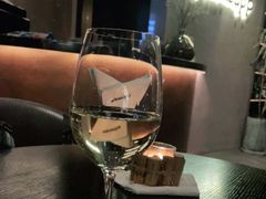 -wineapp葡萄酒餐吧(外滩金融中心店)