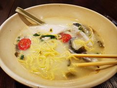 -玖鲜小笼(中山广场店)