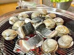 -围炉肉舍•炭烤活鳗•丹东海鲜烤肉(步行街店)